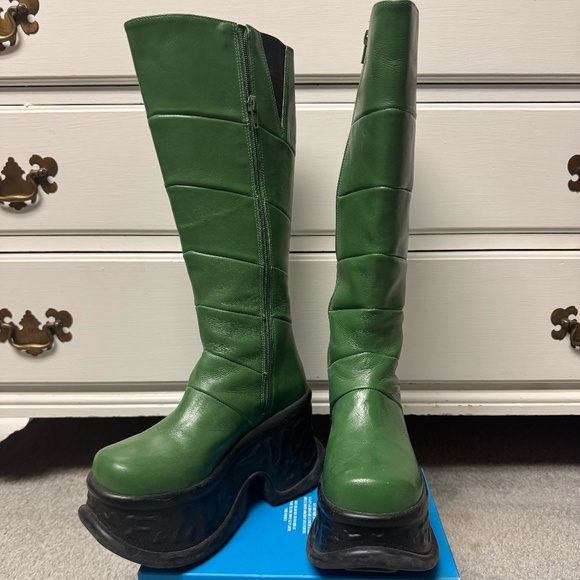 Angelica Paloma High Platform Boot - Picture 2 of 5